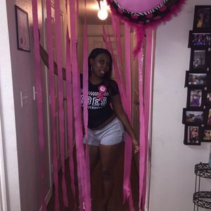 Meet your Posher, Deonna